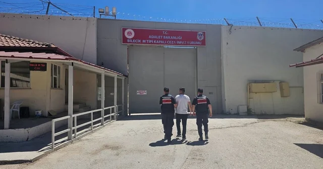 Bilecik te 17 yıl 49 ay 37 gün hapis cezası bulunan şahıs kaçmaya çalıştığı sırada yakalandı Bilecik Haberleri