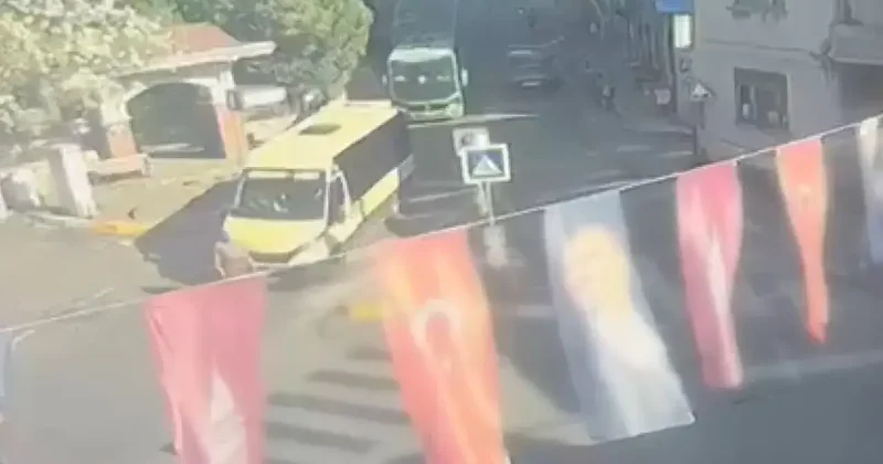 Beyoğlu’nda minibüsün çarptığı yaya hayatını kaybetti; kaza kamerada