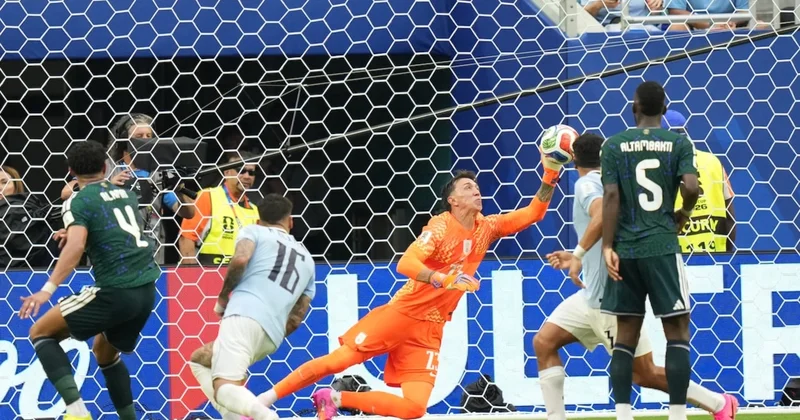 Dünya Kupası’nda Muslera’nın tarihi gecesi! Uruguay ve Suudi Arabistan yenişemedi Sözcü Gazetesi