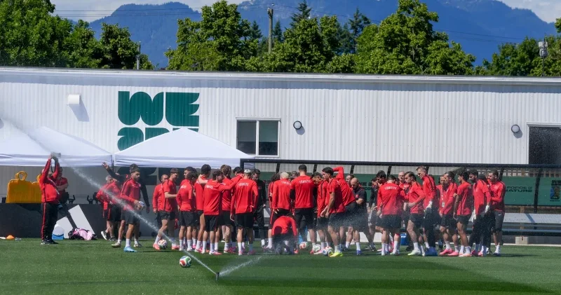 Milli oyunculardan dikkat çeken hareket: İmaj değişikliğine gittiler Futbol Haberleri