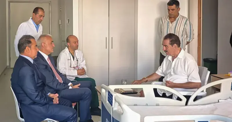 Bakan Ersoy dan hastanede tedavi gören İbrahim Tatlıses e ziyaret