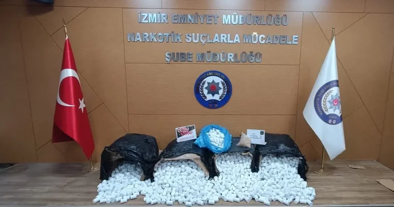 İzmir’de zehir tacirlerine baskın: 3 tutuklama