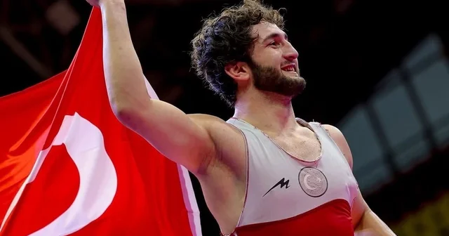 Avrupa Şampiyonu Salih Yusuf Yazıcı memleketi Bilecik te coşkuyla karşılandı Salih Yusuf Yazıcı; Al yıldızlı bayrağımızı göklere çekmek ve İstiklal Marş ımızı okumak çok tarifsiz, çok güzel duygulardı Bilecik Haberleri Habertürk Yerel Haberler