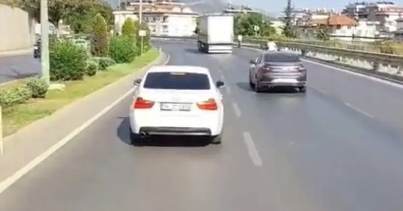 Alanya’da itfaiyeye yol vermeyen sürücü cep telefonu kamerasında