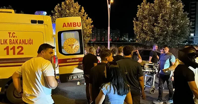 Bisikletiyle yolun karşısına geçerken taksinin çarptığı kadın yaralandı
