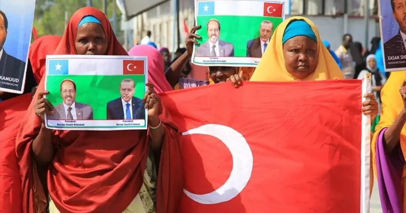 Somalili Bakandan Türkçe mesaj: Bizim için tercih değil, sorumluluk