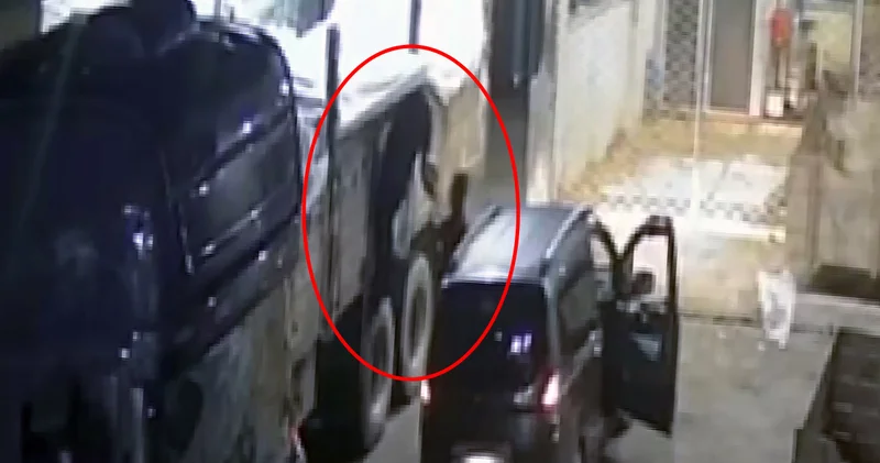 Son dakika: Adana haberleri: Kamyondan 600 kilogramlık kavun ve karpuzları çalıp, satmışlar Son dakika haberleri