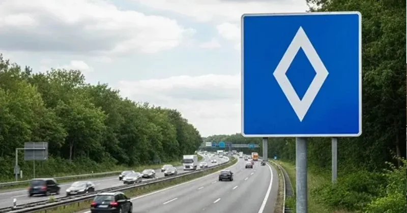 Trafikte bu levhaya dikkat: Cezası cep yakıyor! Uymayan pişman