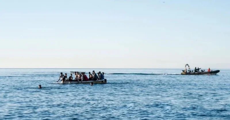 Myanmar açıklarında 500’den fazla Arakanlıyla iki tekne battı