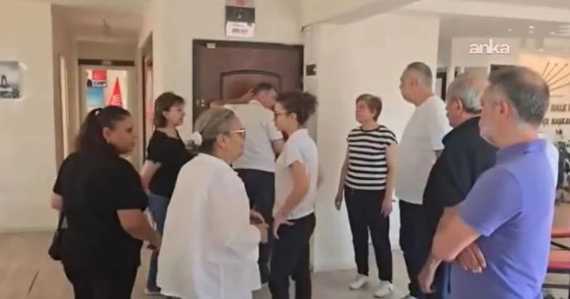 Atamayla geldi, kapıdan giremedi: CHP ilçe binasında butlan gerilimi Sözcü Gazetesi