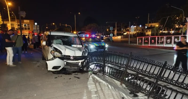 İki motosiklete çarpan sürücü ortalığı savaş alanına çevirdi: 1 ölü, 3 yaralı