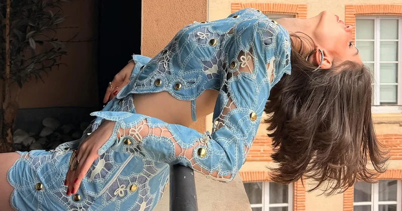 Zeynep Atılgan ın balkonda girdiği tripler olay oldu