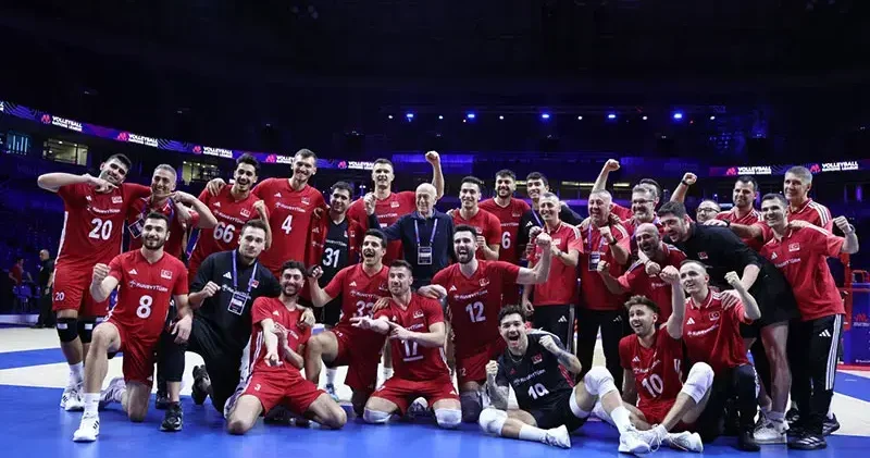 A Milli Erkek Voleybol Takımı, Sırbistan ı set vermeden geçti