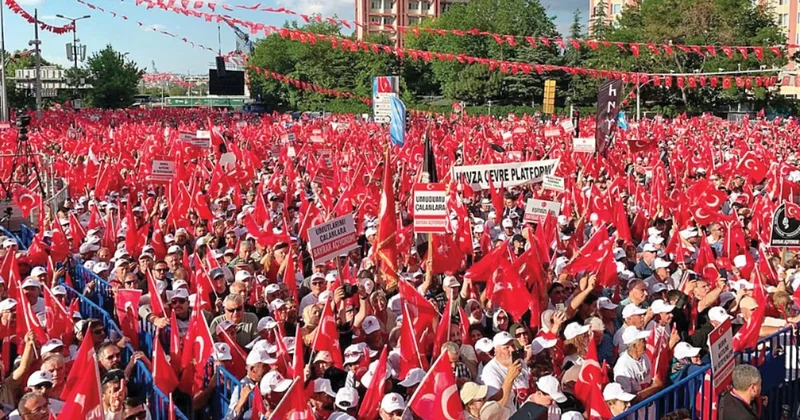 Kardeşler! Bayrak altına toplanın Sözcü Gazetesi