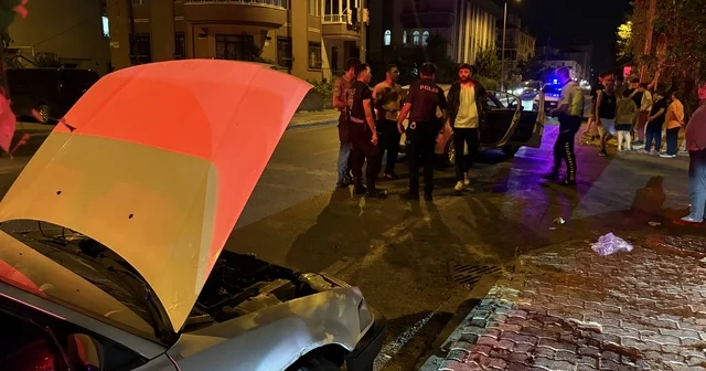 Otomobillerin çarpıştığı kazada sürücülerden biri firar etti: 1 i çocuk, 2 yaralı Kayseri Haberleri Habertürk Yerel Haberler