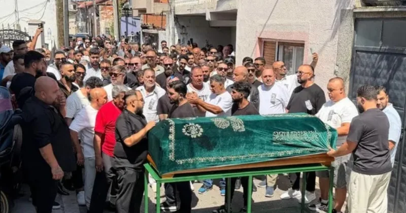 Cansever in cenazesine Türkiye’den sadece üç isim katıldı: Ablam diyerek soğuk tabutunu öptü Sözcü Gazetesi