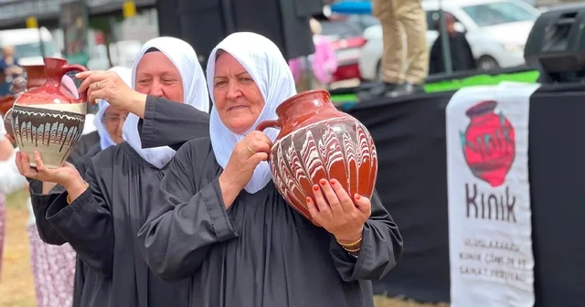 Kınık ta çömlek sanatının kalbi attı Kınık Uluslararası Çömlek ve Sanat Festivali coşkuyla başladı Bilecik Haberleri Habertürk Yerel Haberler