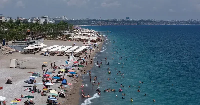 Antalya da yüksek nem bunalttı