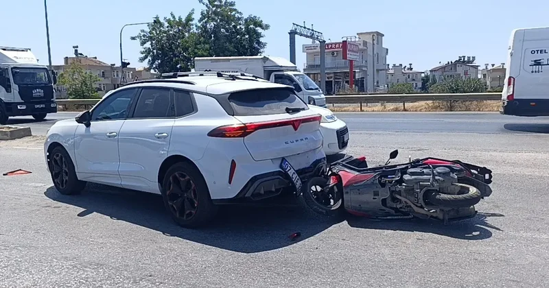 Yolda aniden duran araca motosiklet çarptı