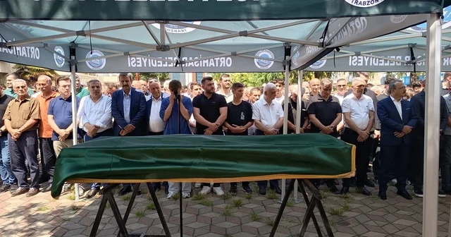 Erzurum da motor kazasında hayatını kaybeden amatör futbolcu Tonya da toprağa verildi Trabzon Haberleri Habertürk Yerel Haberler