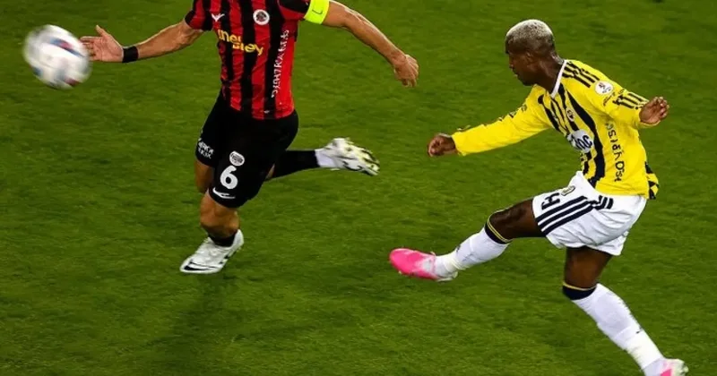 Fenerbahçe penaltı bekledi! Eski hakemler tartışmalı pozisyonu yorumladı