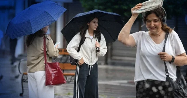 Sağanak yağış geliyor: Sıcaklıklar düşüyor! Meteoroloji saat verdi! İstanbul dahil birçok ilde sağanak yağış ve fırtına alarmı