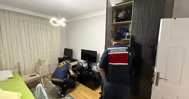 MİT koordinesinde yazılım şirketine yasa dışı veri sorgulama operasyonu: 5 gözaltı