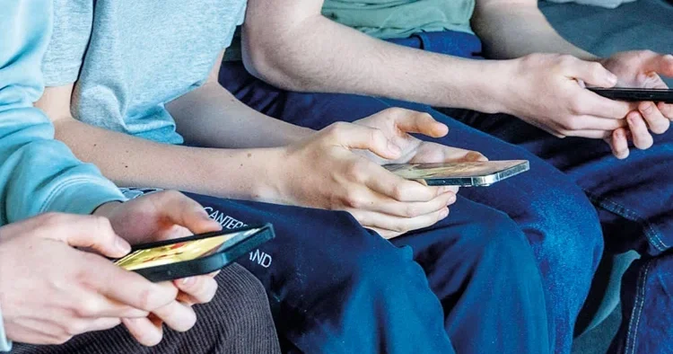 AB’den çocuklara sosyal medya kısıtlaması