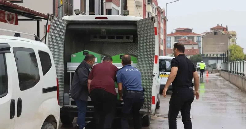 Çorum’da kadın cinayeti: Eski eşini silahla öldürüp intihar etti