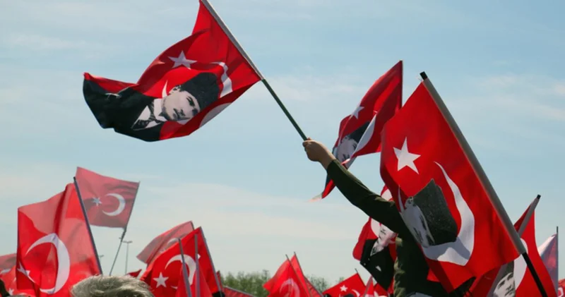 29 Ekim Cumhuriyet Bayramı tatil tarihleri takvimi 2026 28 29 Ekim resmi tatil mi, hangi güne denk geliyor?