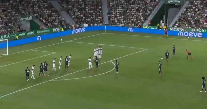 Arda Güler den serbest vuruşta enfes gol! Tüm stat ayağa kalktı