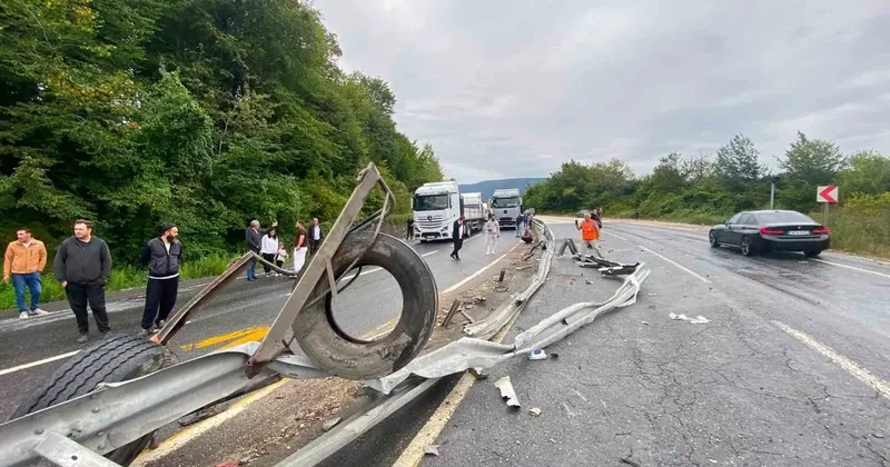 Düzce’de makasyalan tır trafiği felç etti