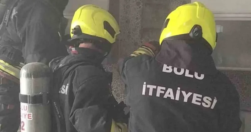 Mutfakta alev alan aspiratör paniğe neden oldu