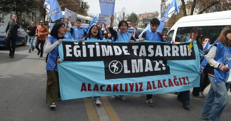 Eğitimde tasarruf olmaz diyerek bakanlığa yürüyen öğrenciler hakkında karar