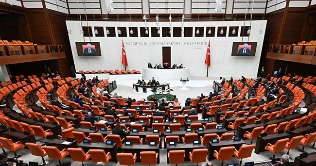 Türk askerinin Lübnan daki görev süresinin uzatılmasına ilişkin Cumhurbaşkanlığı tezkeresi TBMM de