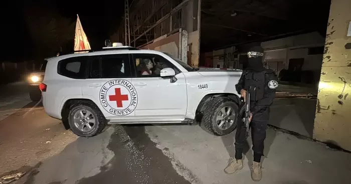 İsrail, Hamas ın Kızılhaç a teslim ettiği 2 İsrailli esire ait cesedi aldığını duyurdu