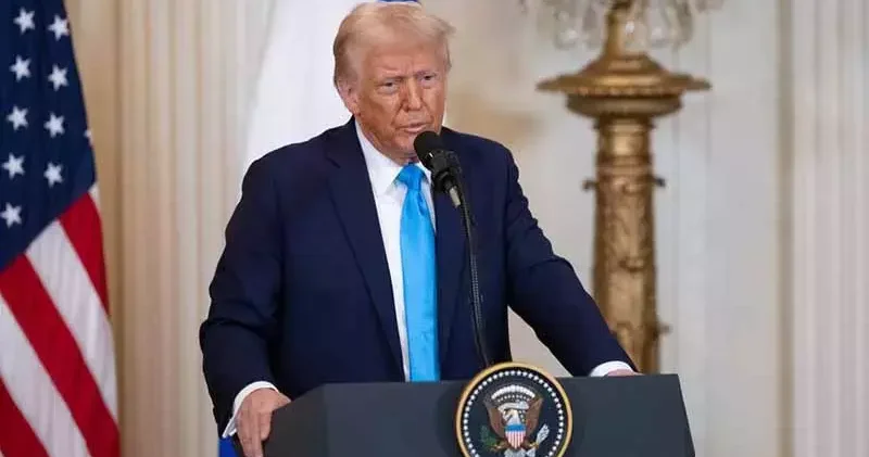 Trump: Hamas enkaz altındaki esirlerin cesetlerini arıyor