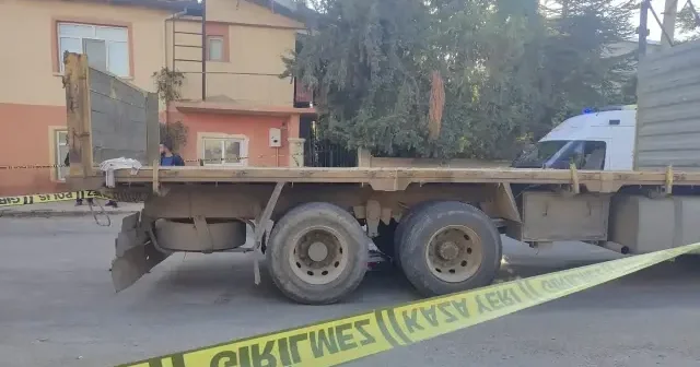 Kamyon ile motosiklet çarpıştı: Ölü ve yaralı var Isparta Haberleri
