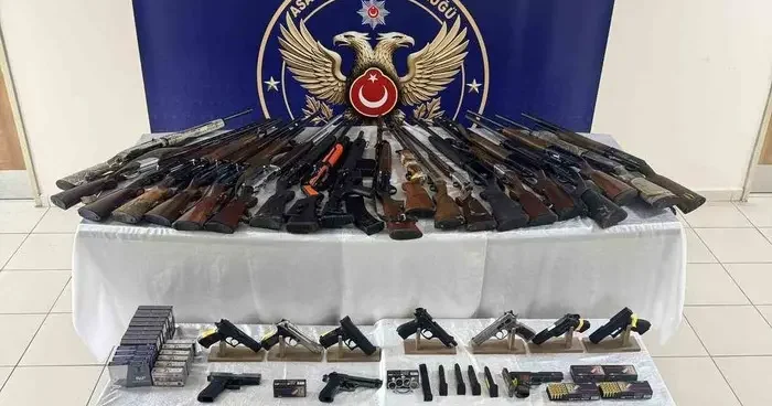 Düzce’de sosyal medya üzerinden silah teşhiri yapan şahıslara yönelik operasyon: 24 gözaltı