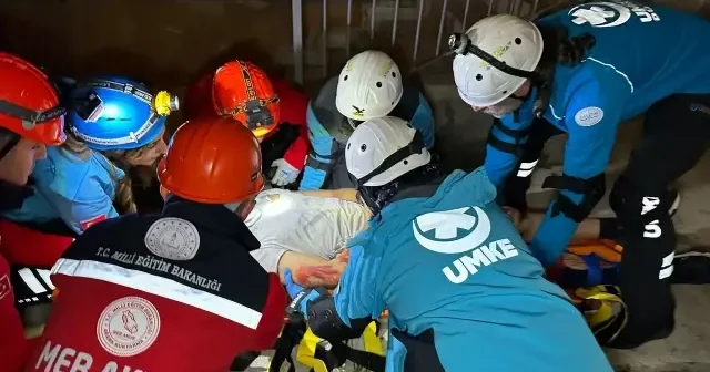 Düzce haberrleri: 6,3 büyüklüğünde deprem ve yangın senaryosuyla tatbikat yapıldı Düzce Haberleri