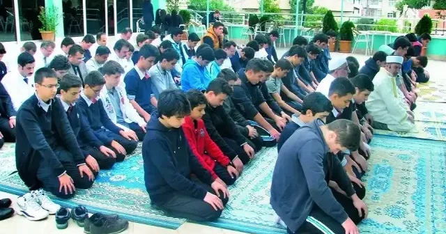 Öğrencilere cuma namazı kolaylığı sağlanacak Gündem Haberleri