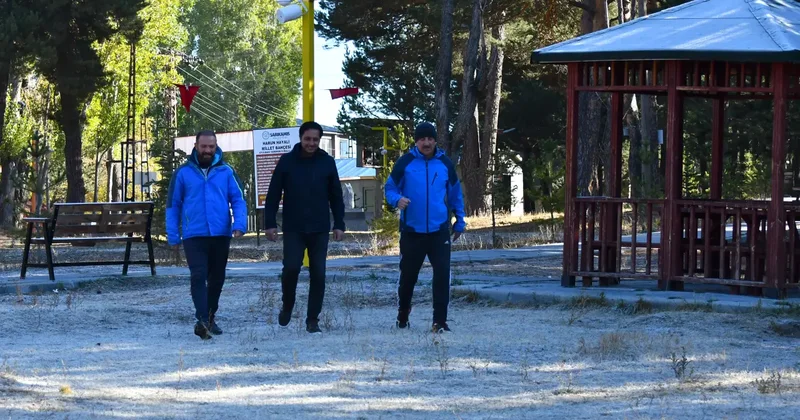Bir ilçede sıcaklık 0 ın altına düştü! Her yer buz tuttu!
