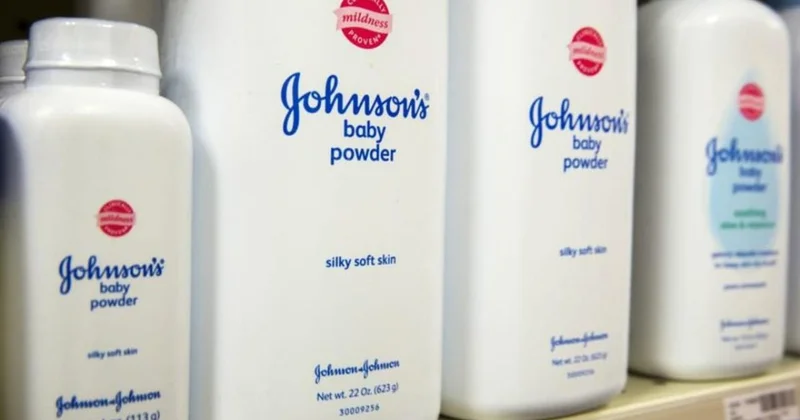 İngiltere de binlerce kişi kanser riski nedeniyle Johnson & Johnson’a dava açtı