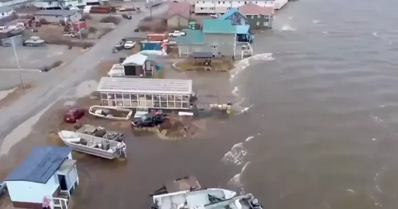 Halong Tayfunu, Alaska’nın batısını vurdu: 1 ölü