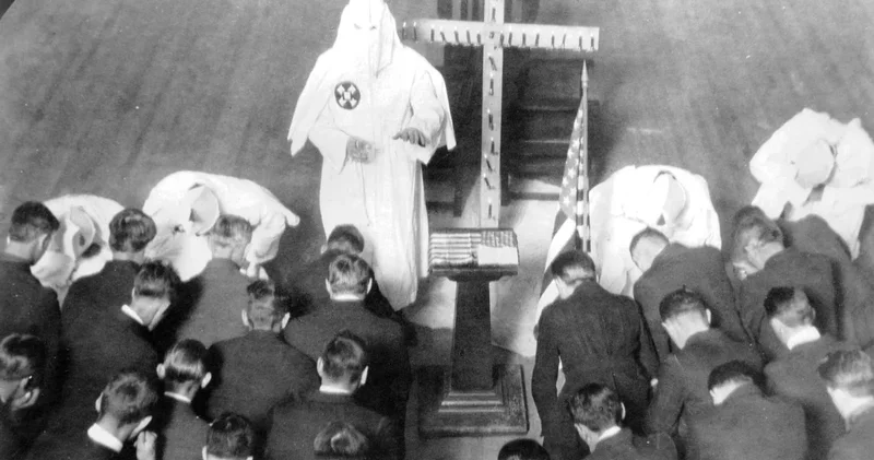 Ku Klux Klan ruhu ABD ye geri dönüyor: Beyazlara öncelik veren mülteci sistemi iddiası