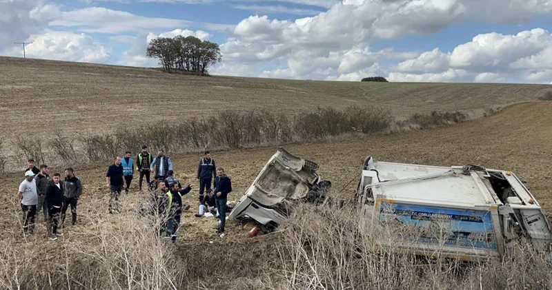 Tekirdağ’da çöp kamyonu şarampole uçtu: 3 işçi yaralandı