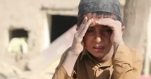 Pakistan dan Afganistan a hava saldırısı: 40 ölü VİDEO İZLE