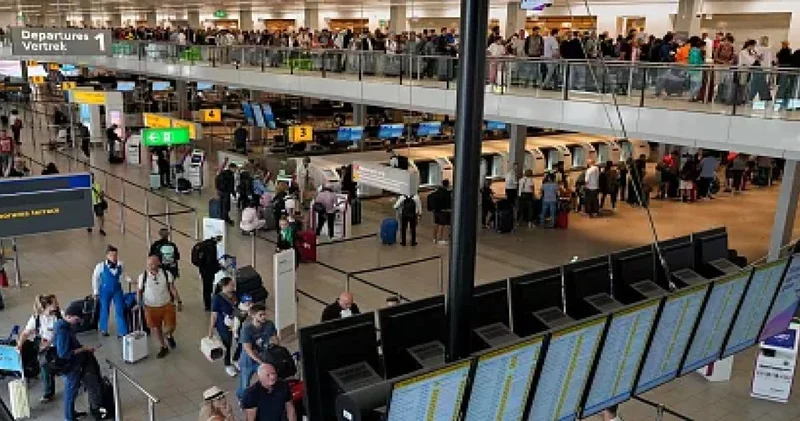 AB SINIRLARINDA KAOS: Yeni kurallar seyahati yavaşlatıyor