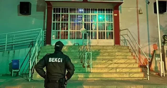 Manisa’da okul çevrelerinde gece denetimi