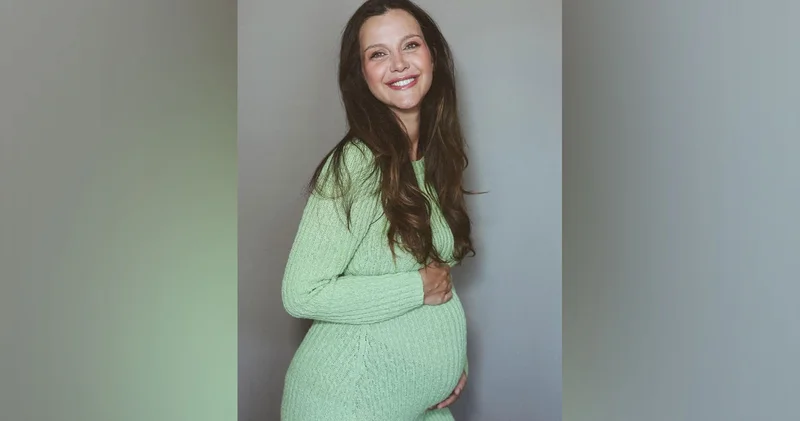 Oyuncu İrem Helvacıoğlu anne oldu